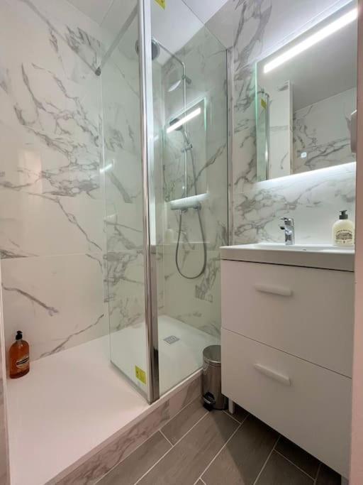 Les Cormorans - Studio Refait A Neuf A 2 Pas De La Mer Apartment Cabourg Exterior photo